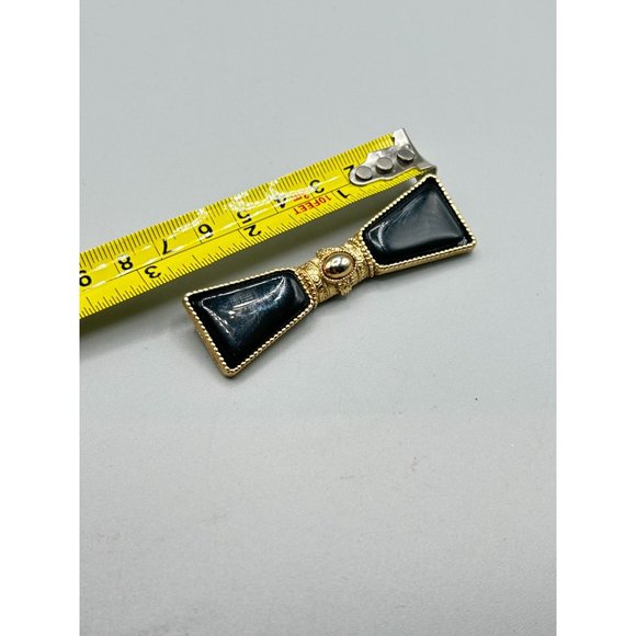 Vintage 1928 Brand Pin Brooch Victorian Black Black Bow Bar Pin Gold Tone Metal - Picture 5 of 5